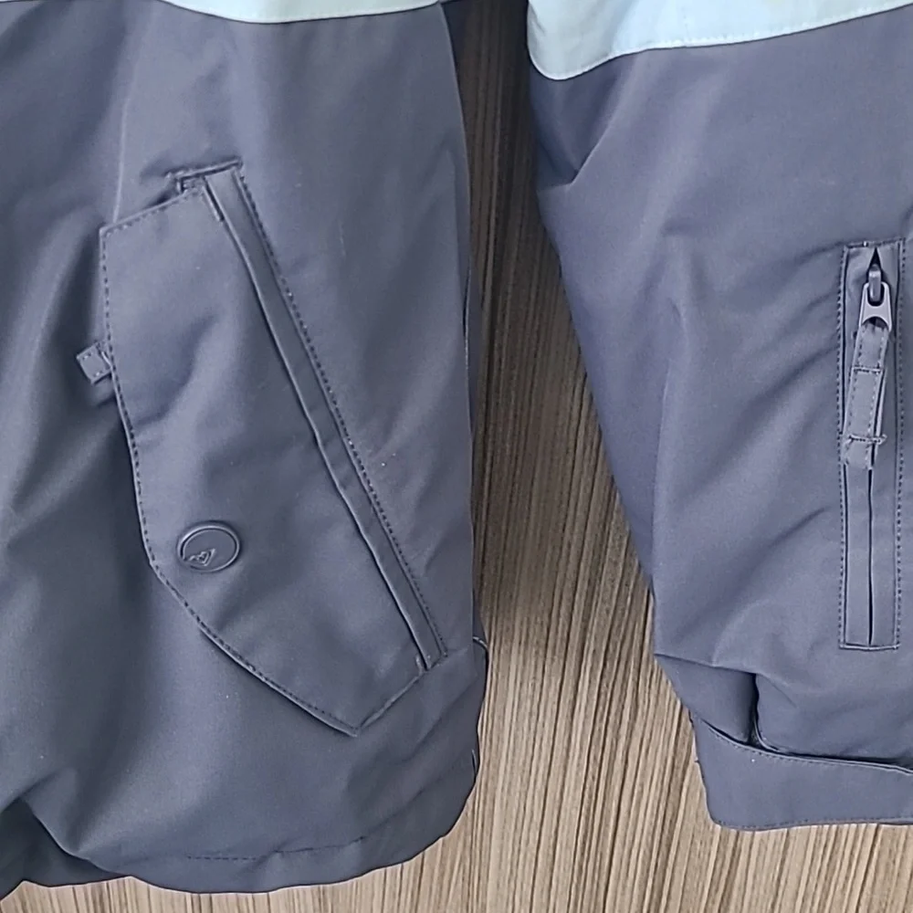 Ski jacket - Picture 9 of 10